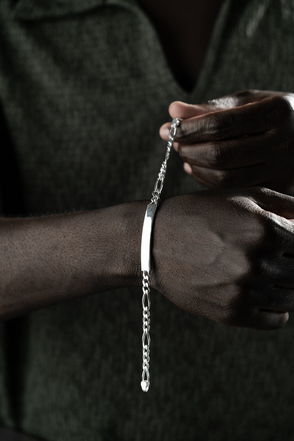 STORT FIGARO ARMBAND MED GRAVER | 925 SILVER