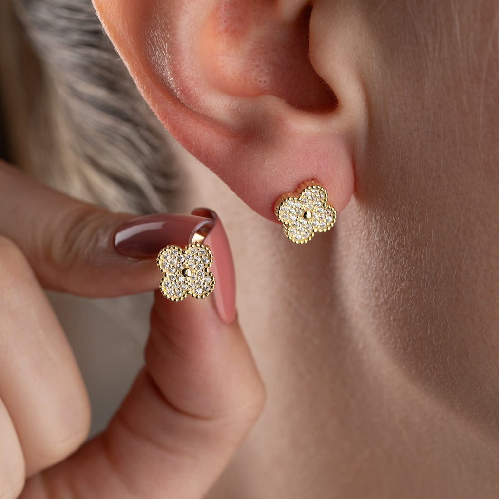 ÖRHÄNGE I ÖRON | 925 SILVER