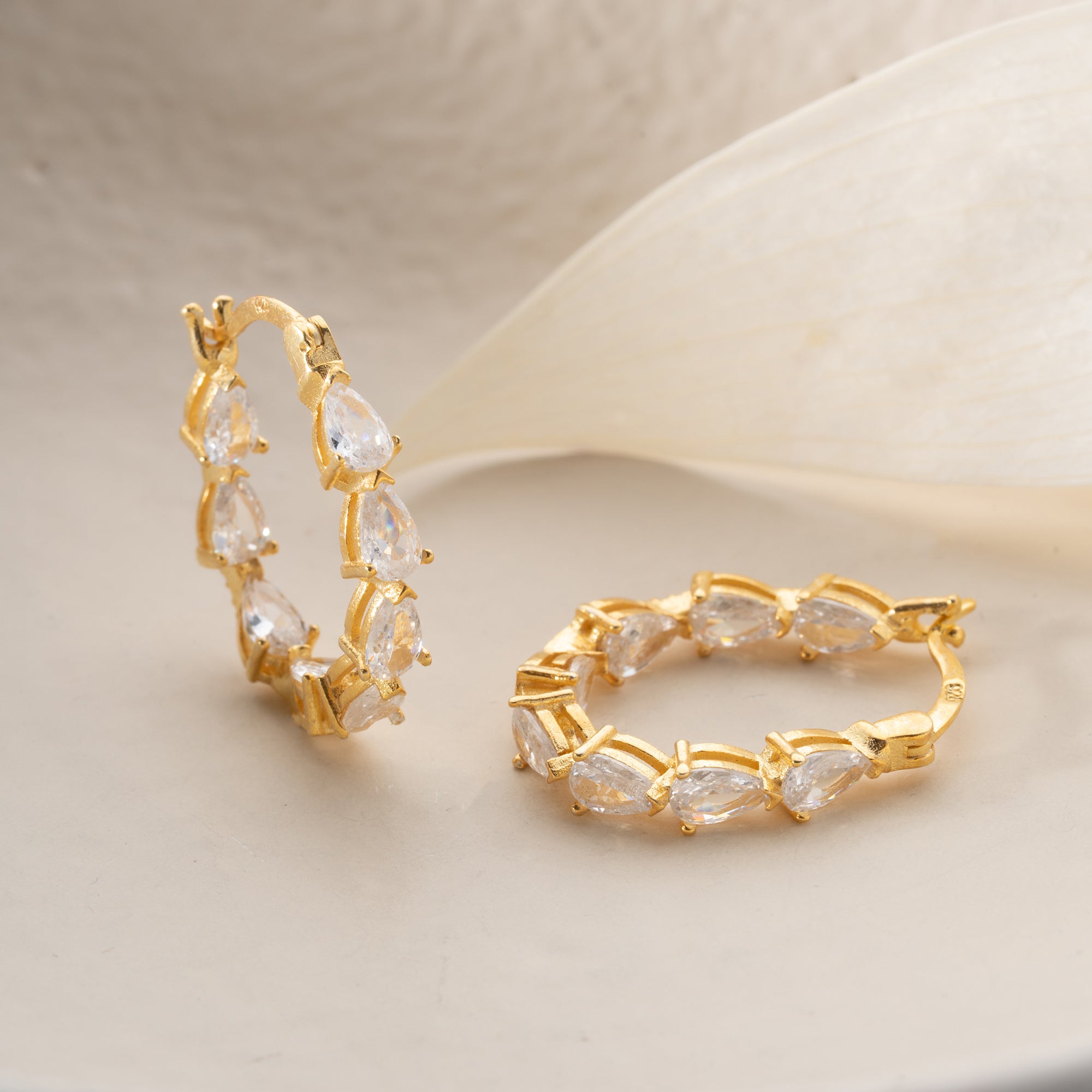 GIOIA ÖRHÄNGEN | 925 SILVER