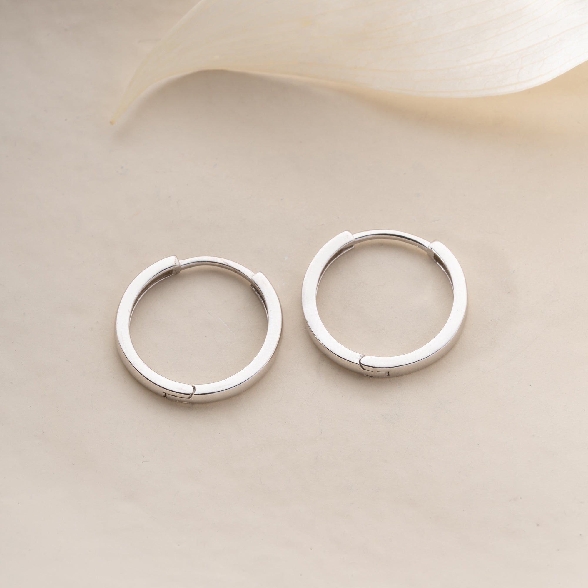 MAYA ÖRHÄNGEN | 925 SILVER