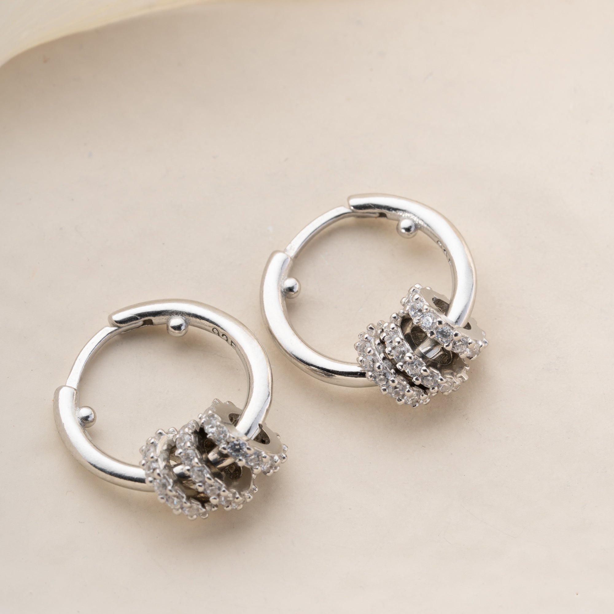 CAROLL ÖRHÄNGEN | 925 SILVER