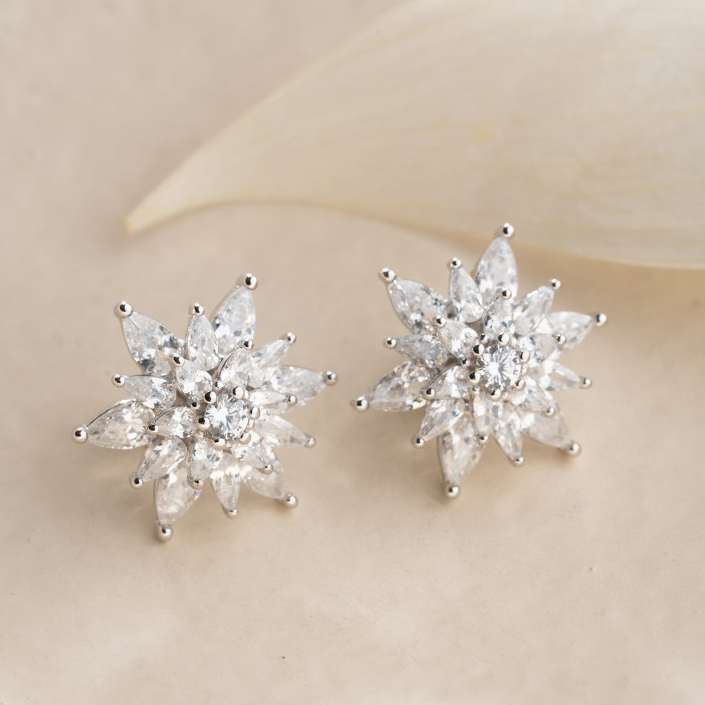 GRACE LOTUS ÖRHÄNGEN | 925 SILVER