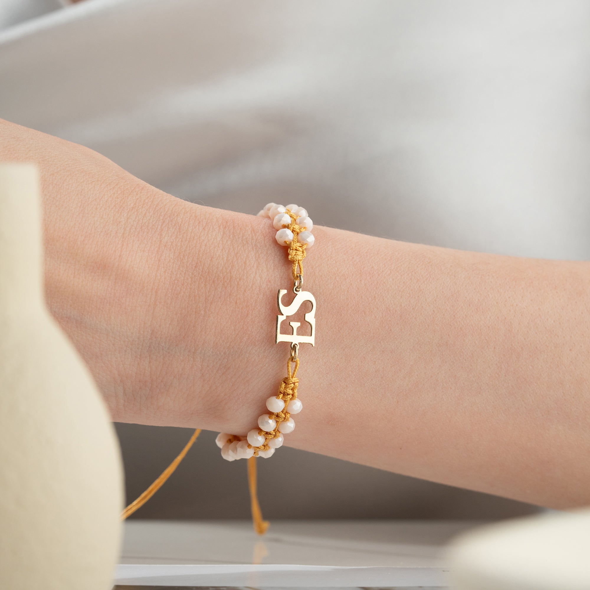 ARMBAND MED VIOLETTA INITIALER | 925 SILVER