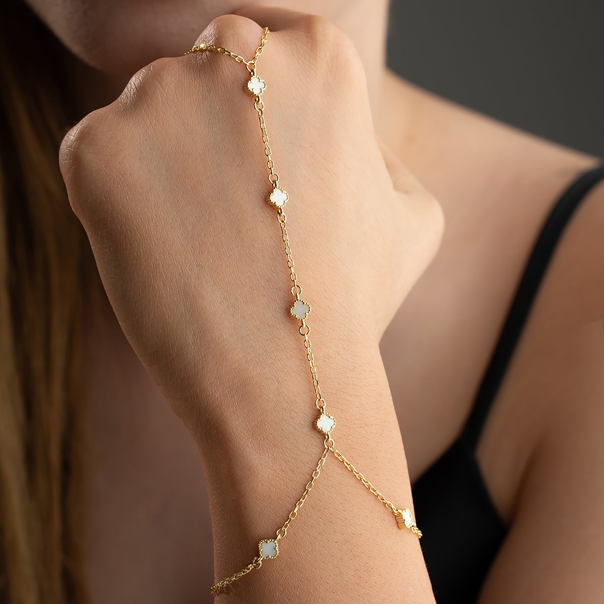 MINI KLÖVER VIT HANDKEDJA | 925 SILVER