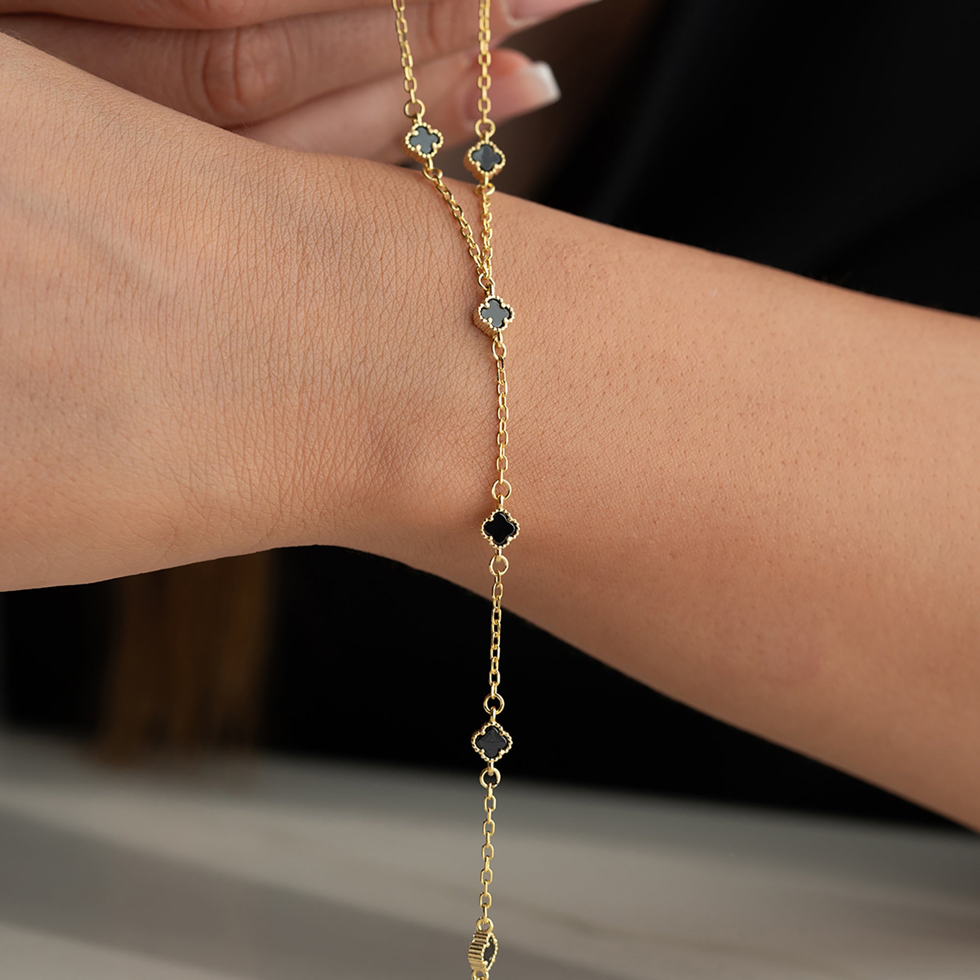 MINI KLÖVER SVART HANDKEDJA | 925 SILVER