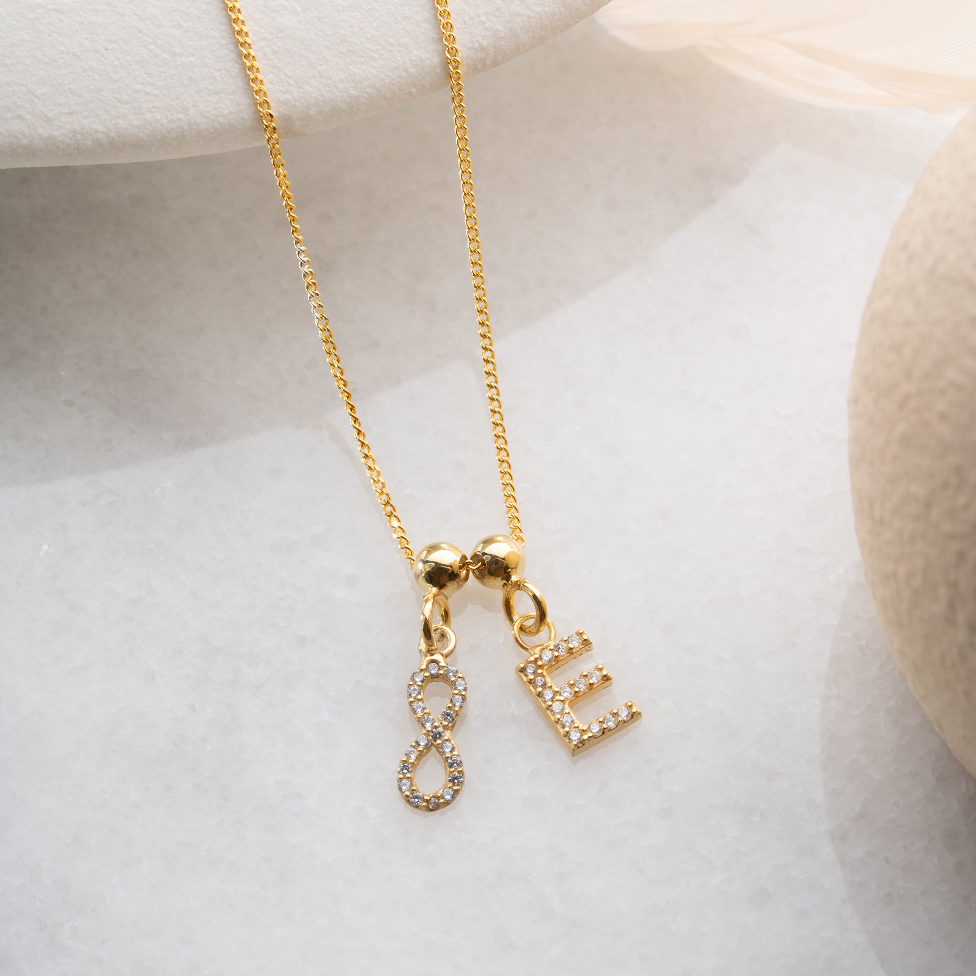 EVIGHET INITIAL HALSBAND | 925 SILVER