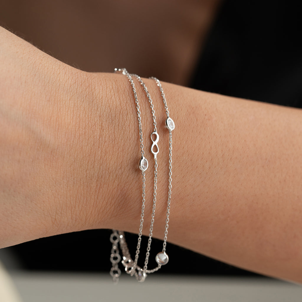 ARMBAND MED OÄNDLIGHETSSTEN | 925 SILVER