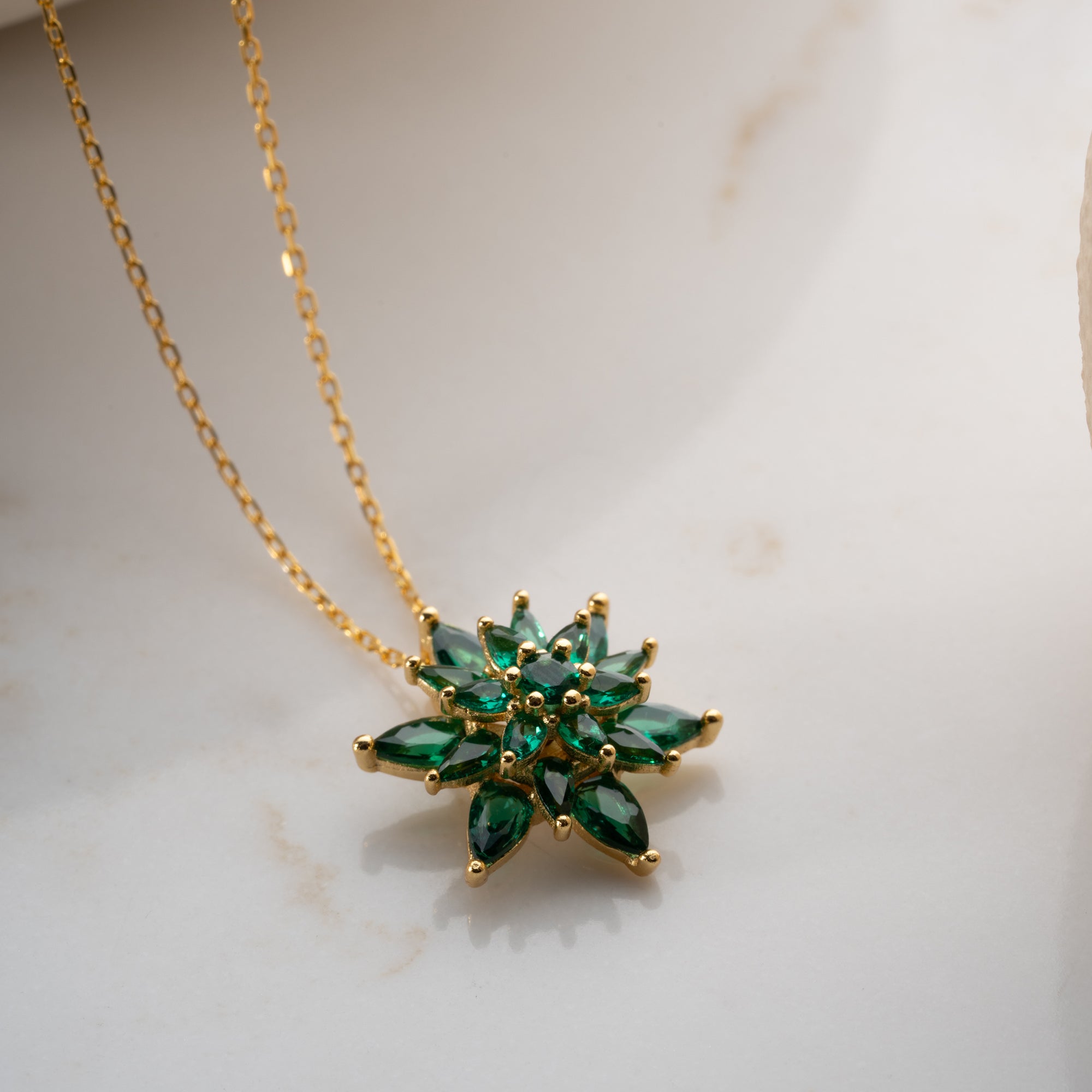 GRÖNT LOTUSHALSBAND | 925 SILVER