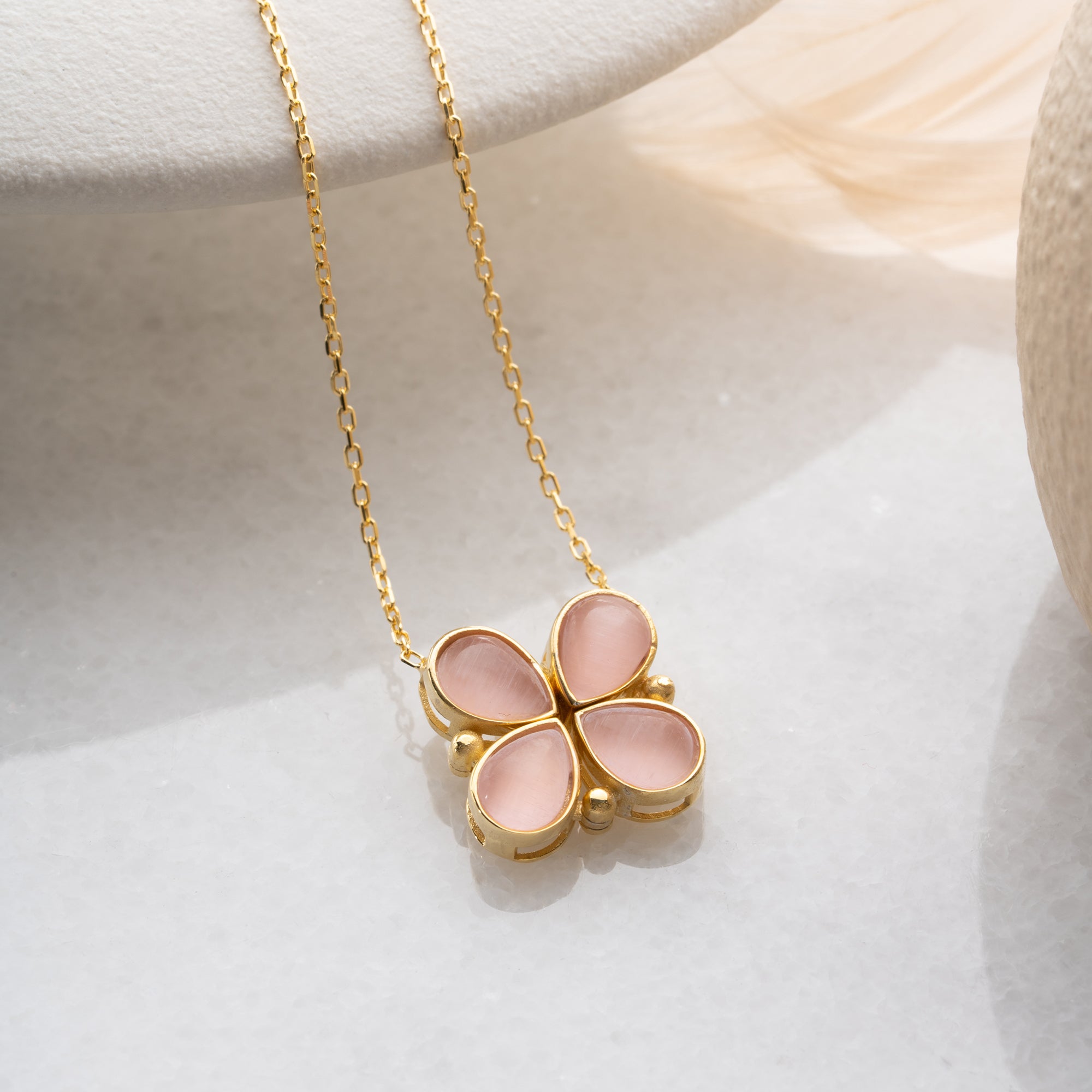 MEDALJONGHALSBAND MED ROSA BLOMMA | 925 SILVER