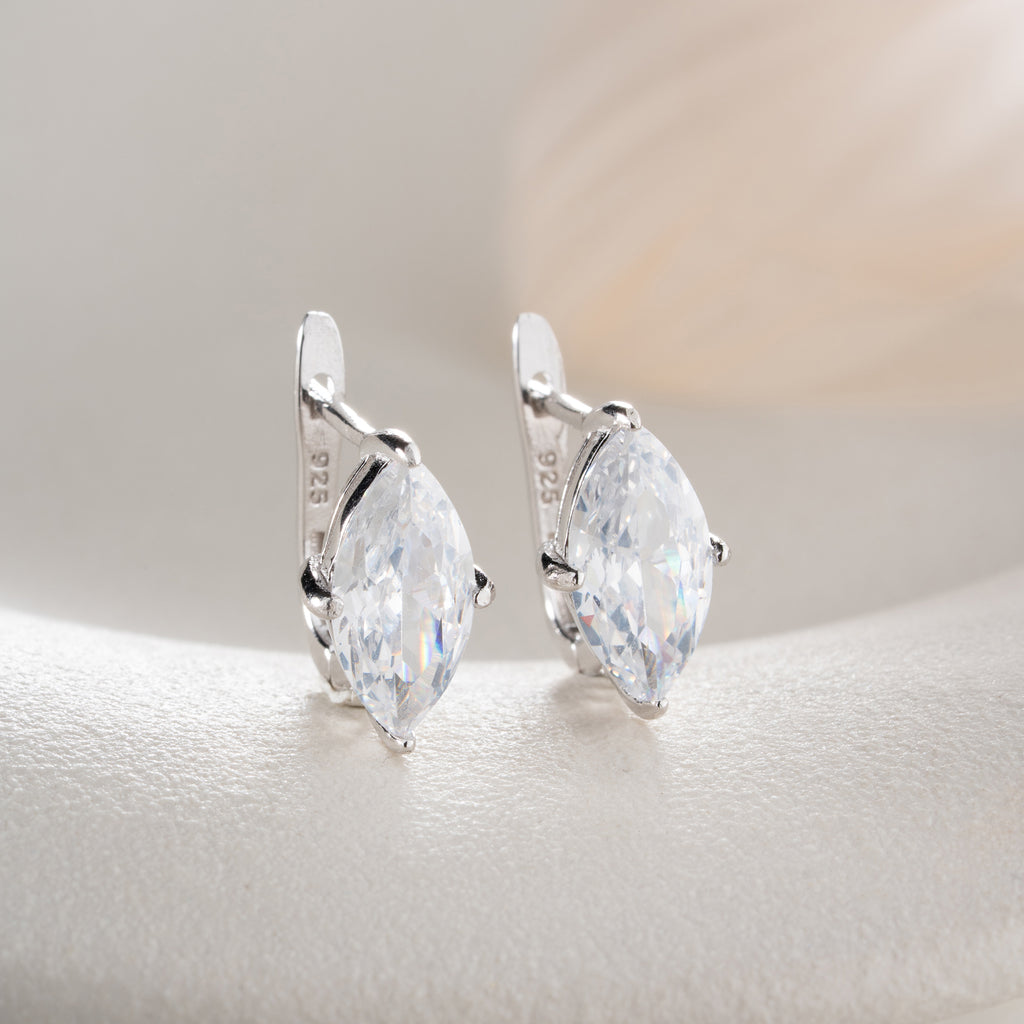 MINIMALISTISKA MARQUISÖRHÄNGEN MED ZIRKON | 925 SILVER