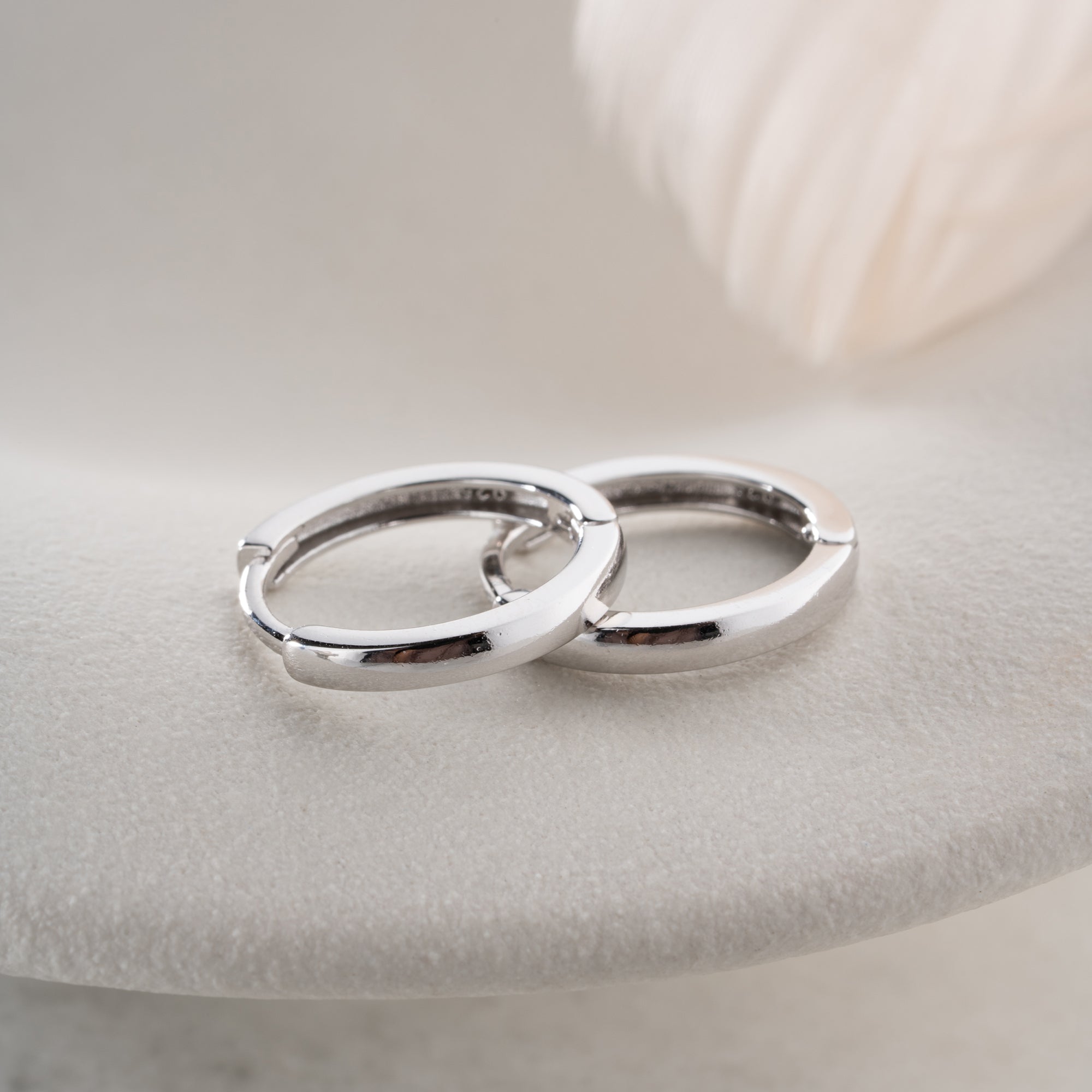 CIRKELÖRHÄNGEN | 925 SILVER