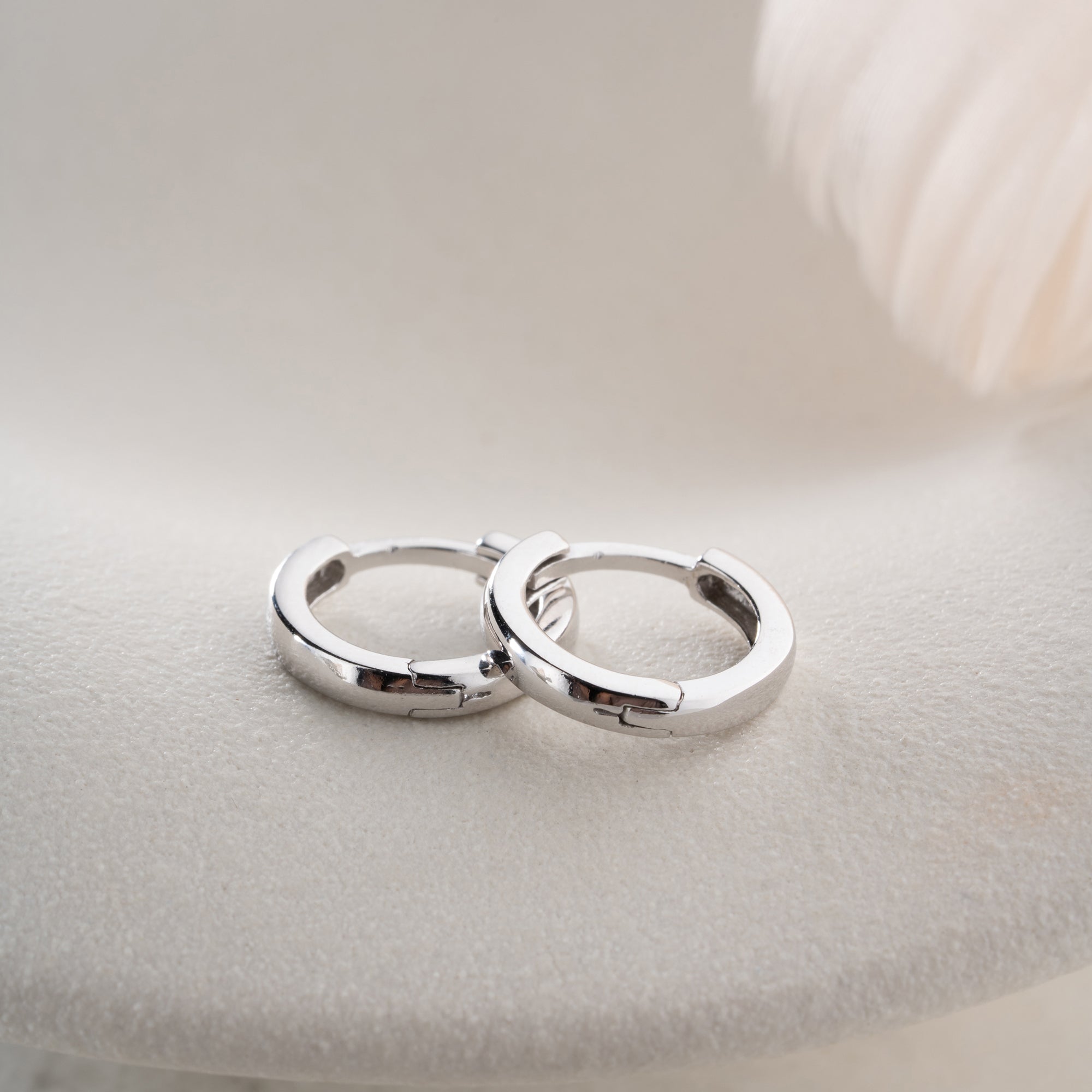 KLASSISKA RINGÖRHÄNGEN | 925 SILVER