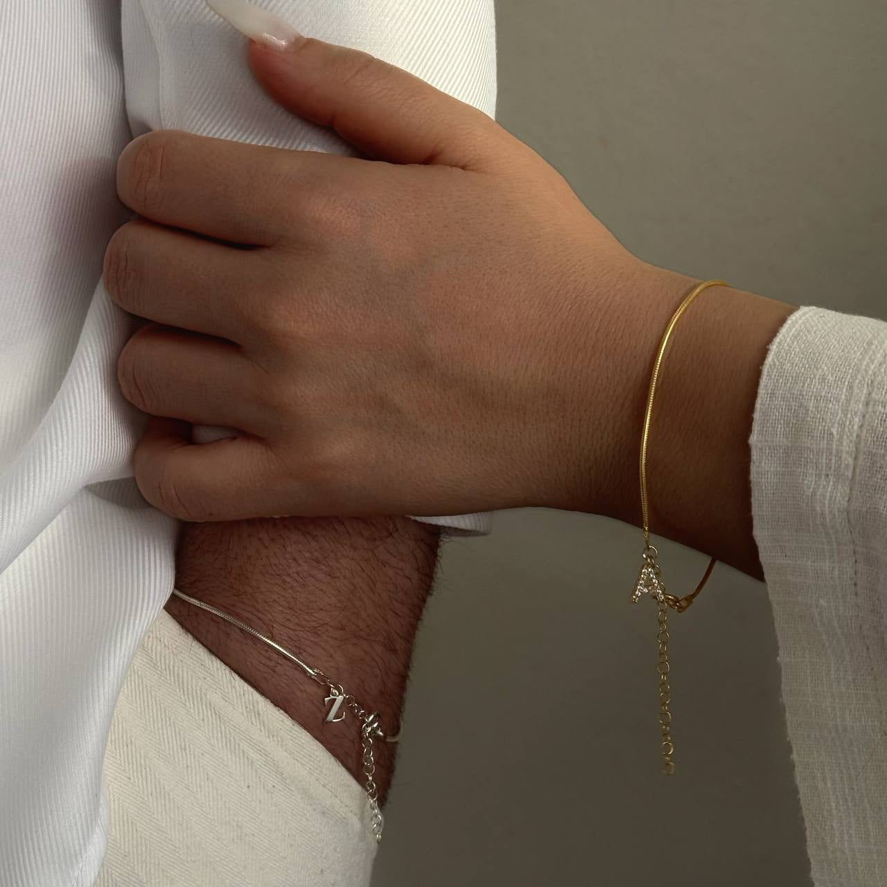 SMART ARMBAND MED ORMSKINN MED BOKSTÄVER PARTNER | 925 SILVER