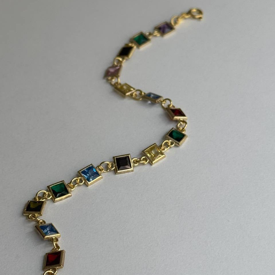 FÄRGRIGT ARMBAND MED KVADRAT STEN | 925 SILVER