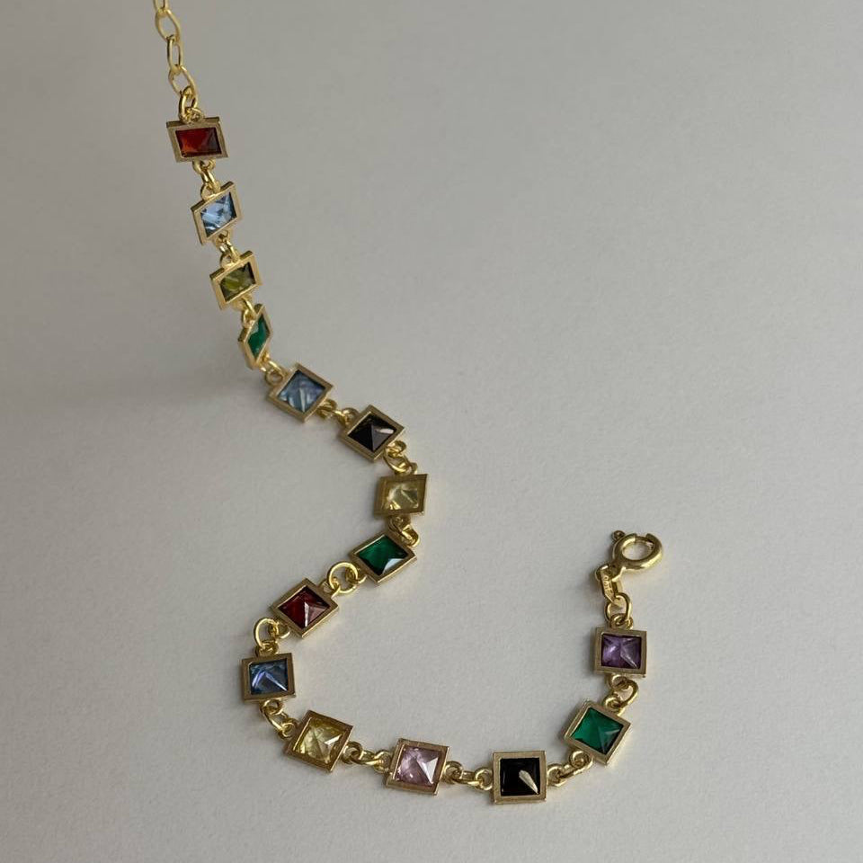 FÄRGRIGT ARMBAND MED KVADRAT STEN | 925 SILVER