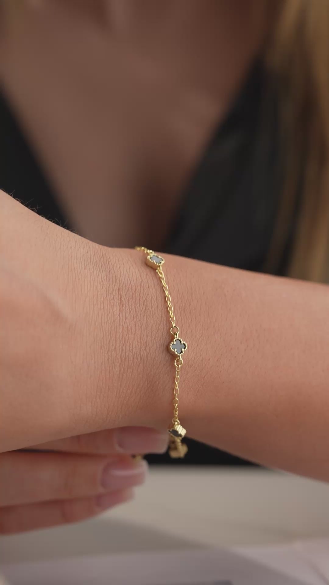 MINIMAL SVART KLÖVER ARMBAND | 925 SILVER