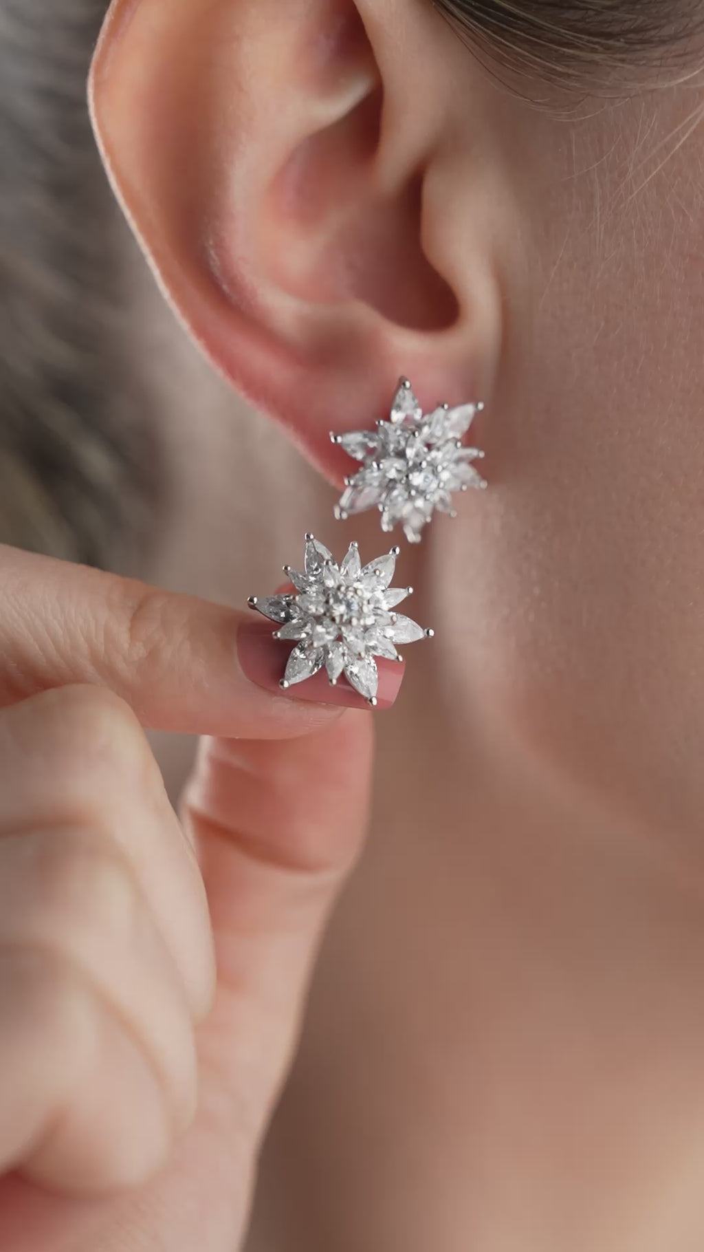 GRACE LOTUS ÖRHÄNGEN | 925 SILVER