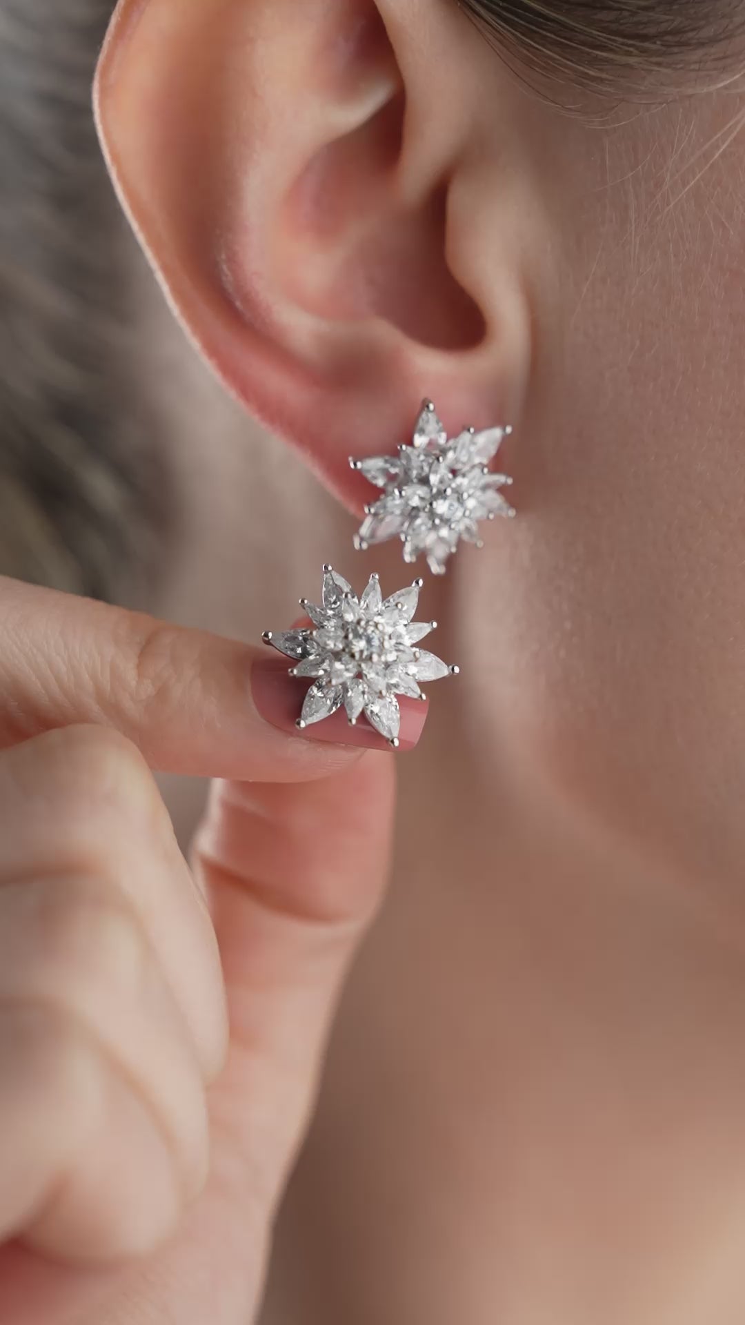 GRACE LOTUS ÖRHÄNGEN | 925 SILVER