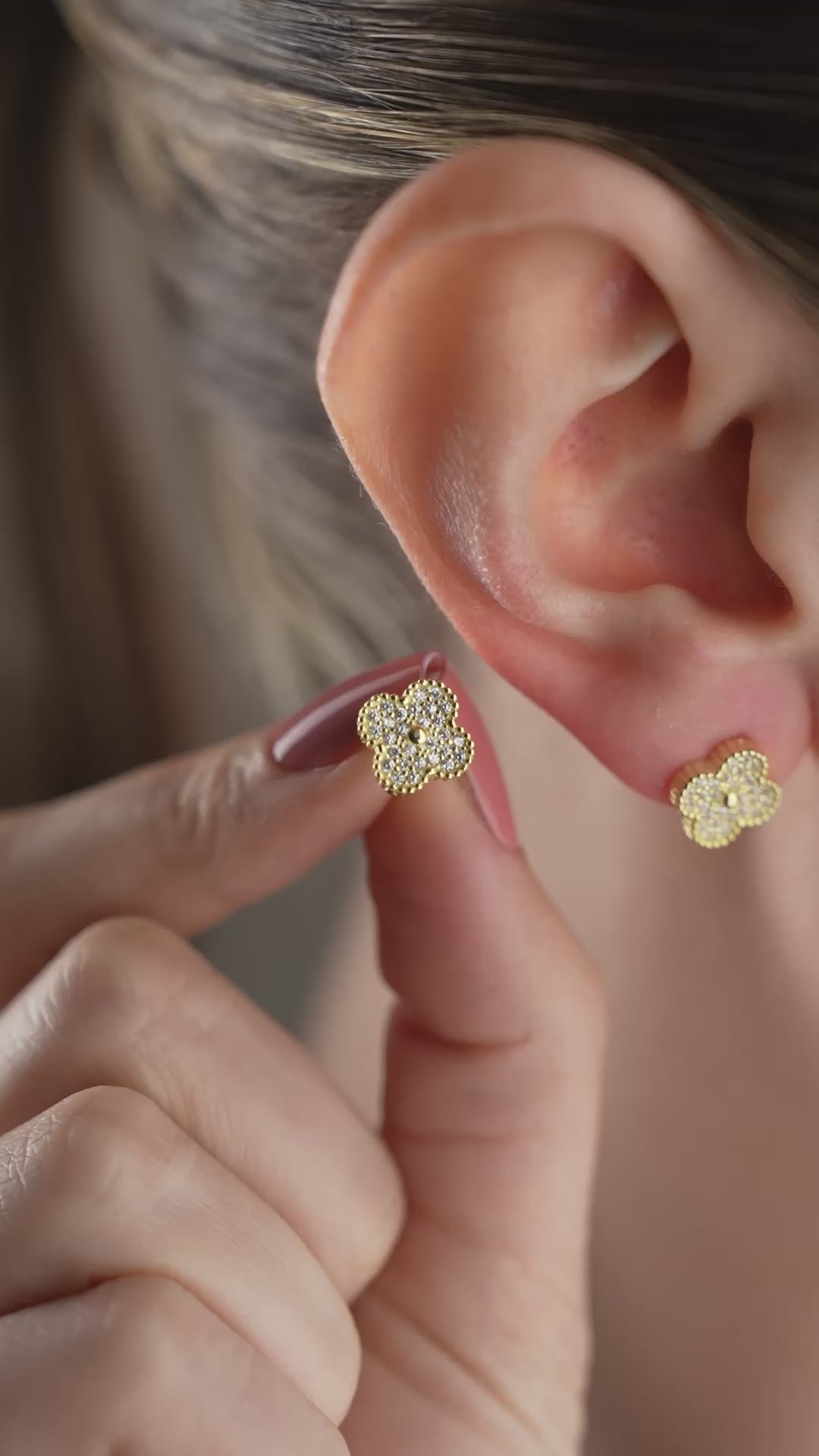 ÖRHÄNGE I ÖRON | 925 SILVER