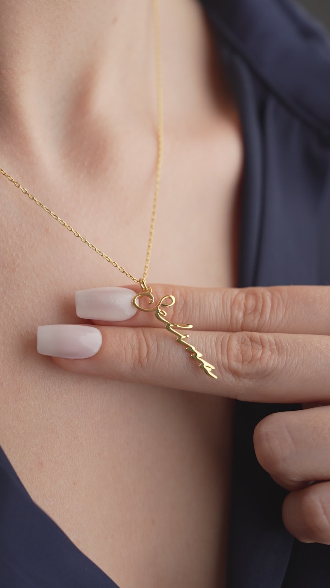 SIGNATURE VERTIKAL NAMNKEDJA | 925 SILVER