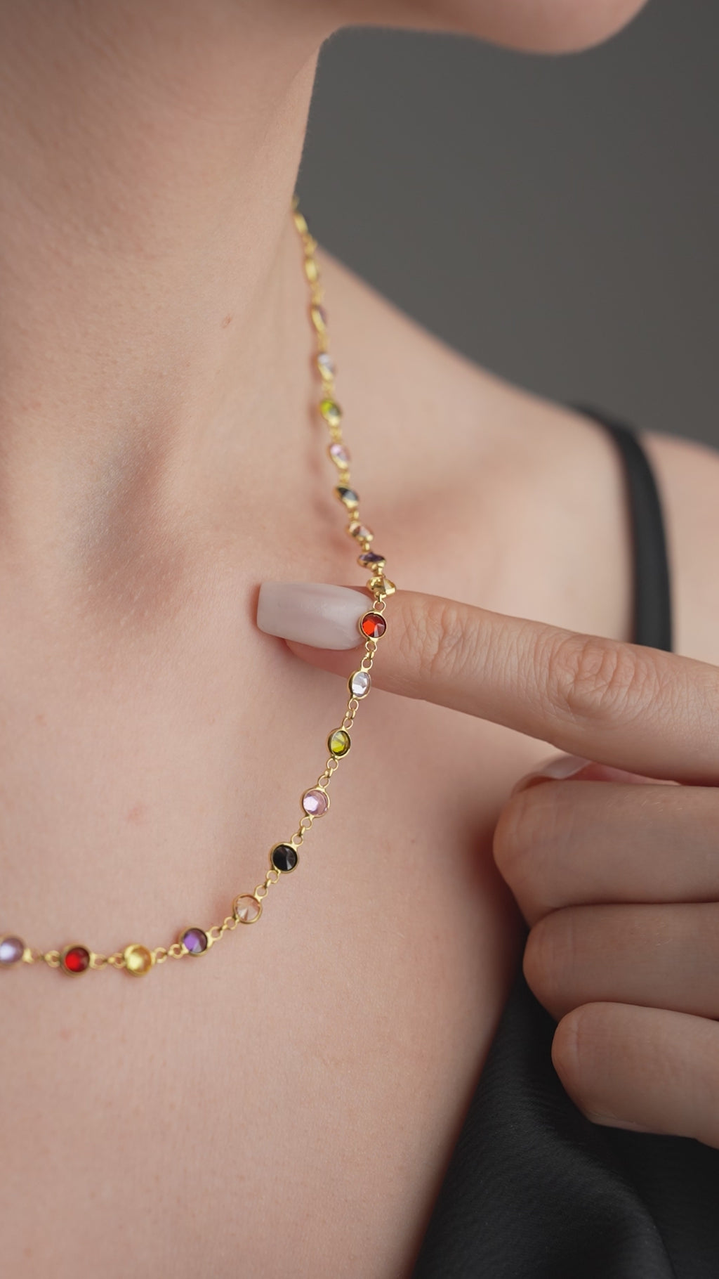 KRAGE i FÄRGERFÄRG ZIRCONIA STEN | 925 SILVER