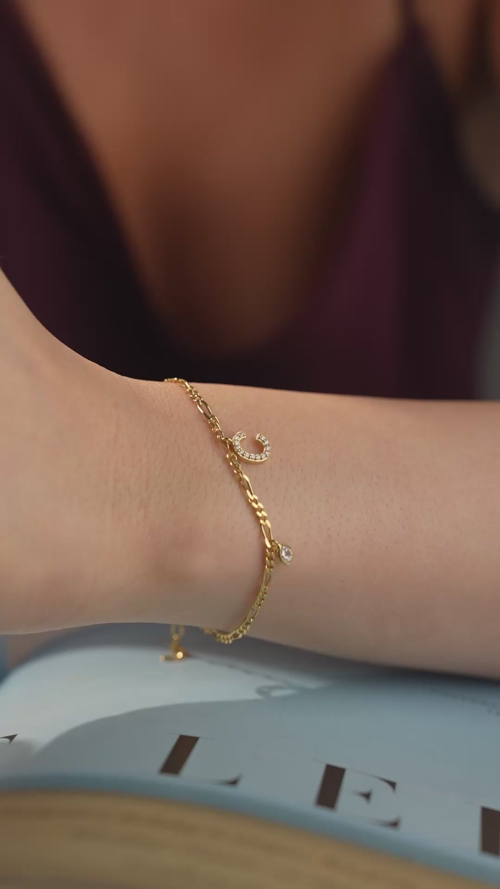 ARMBAND FIGARO ZIRCONIA MED BOKSTAV | 925 SILVER