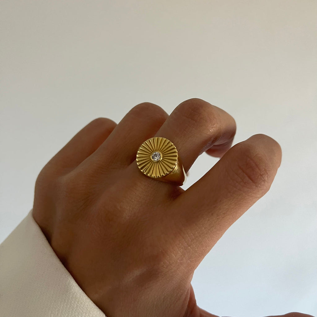 Daisy Solitaire Ring (6985707552813)